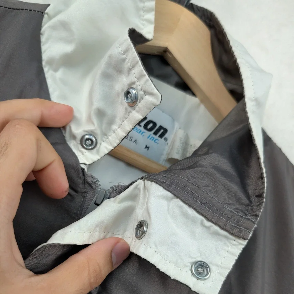 Horizon Sportswear tagged measures